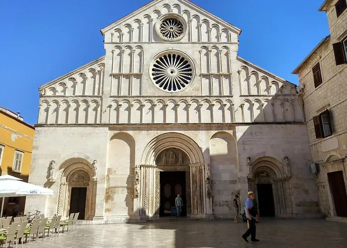 Zara, Centar Apartman