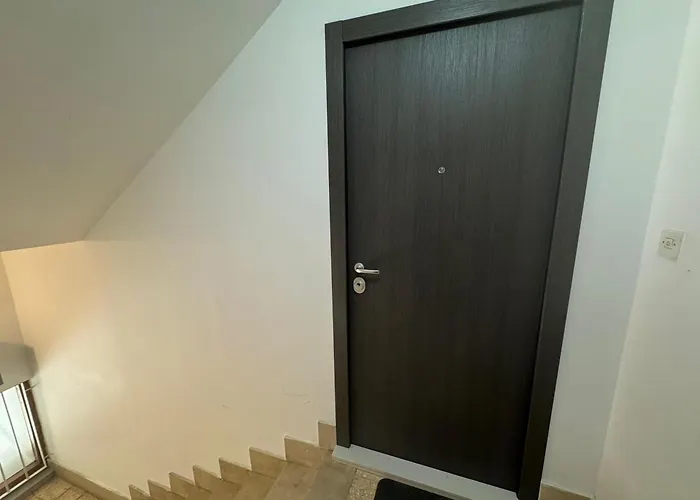 Apartman Zara, Centar *